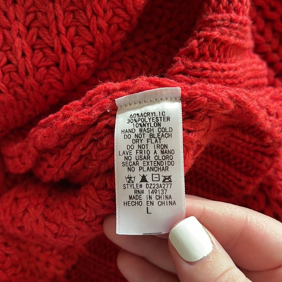 Oversized Red Thick Cozy V-Neck Sweater - Picture 9 of 10